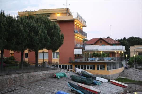 Hotel Capri Lesa Ngoại thất bức ảnh
