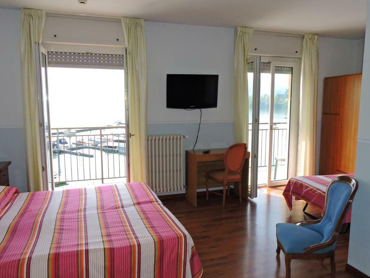 Hotel Capri Lesa Ngoại thất bức ảnh