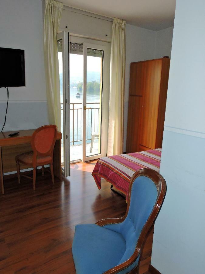 Hotel Capri Lesa Ngoại thất bức ảnh